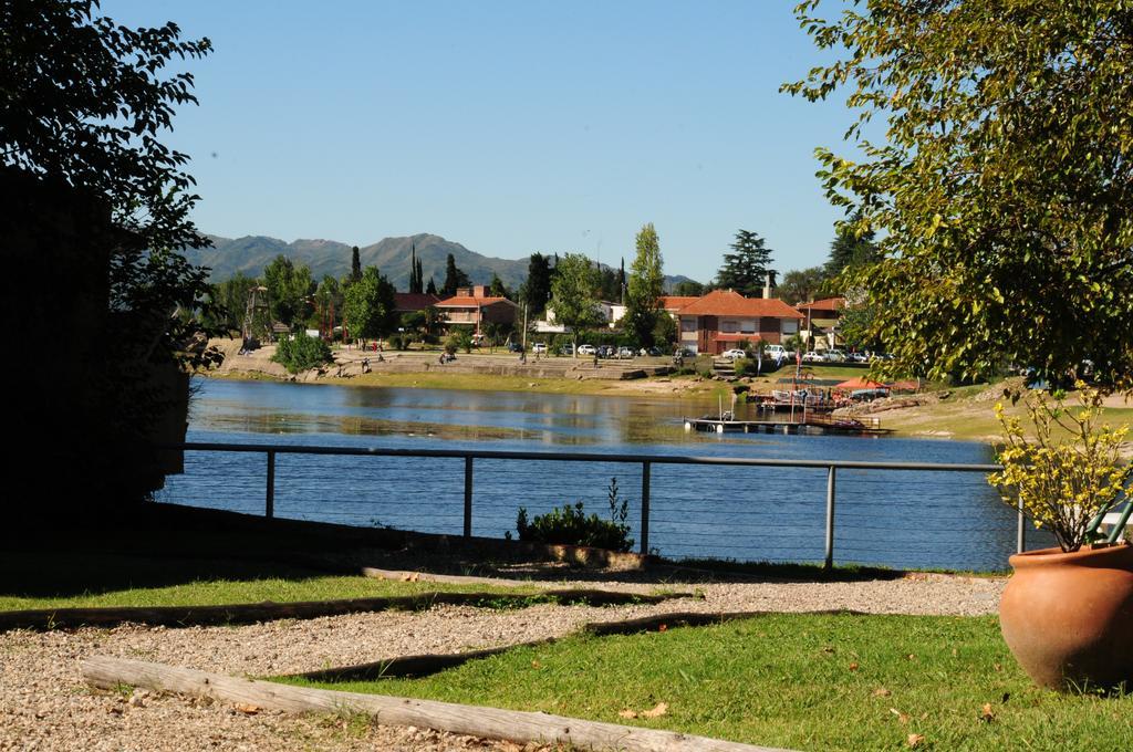 Hostal de la Costa Villa Carlos Paz Exterior foto